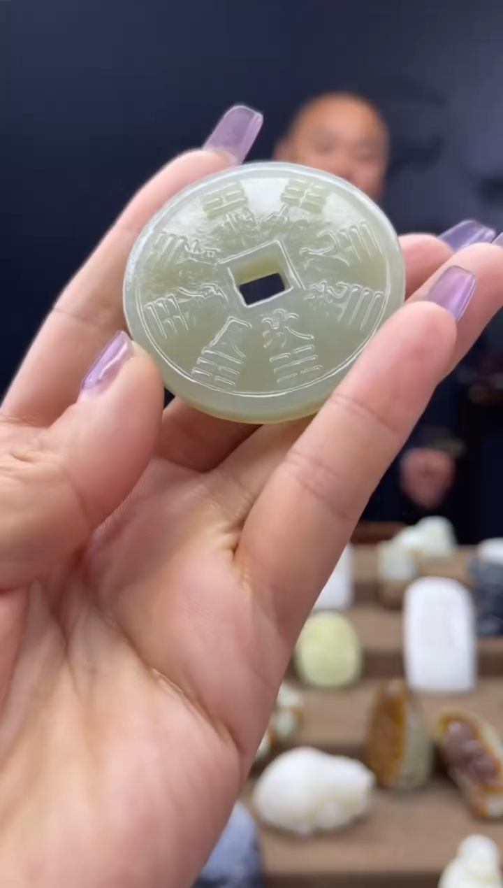 颈饰未镶嵌和田玉1