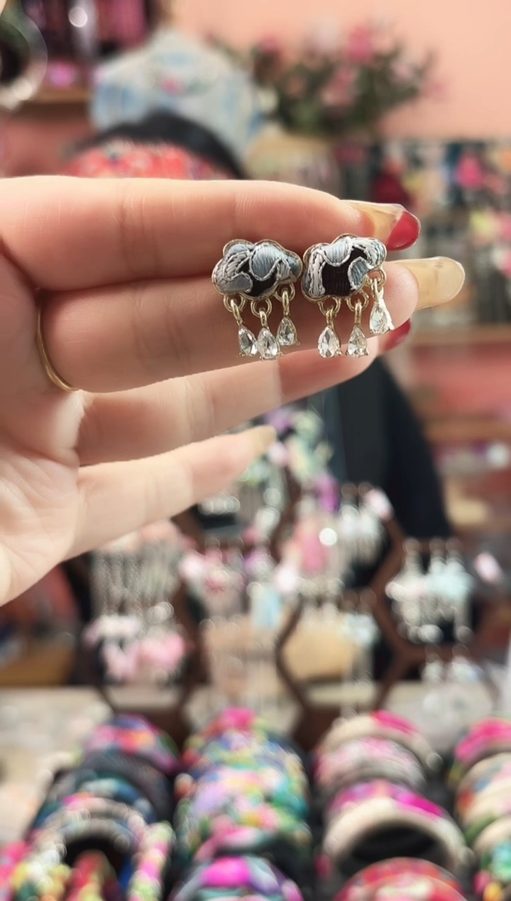 艺枝独绣手工饰品135