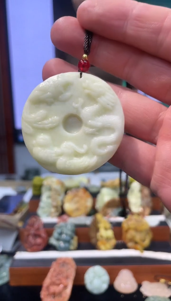 【闪购商品】岫玉吊坠未镶嵌·