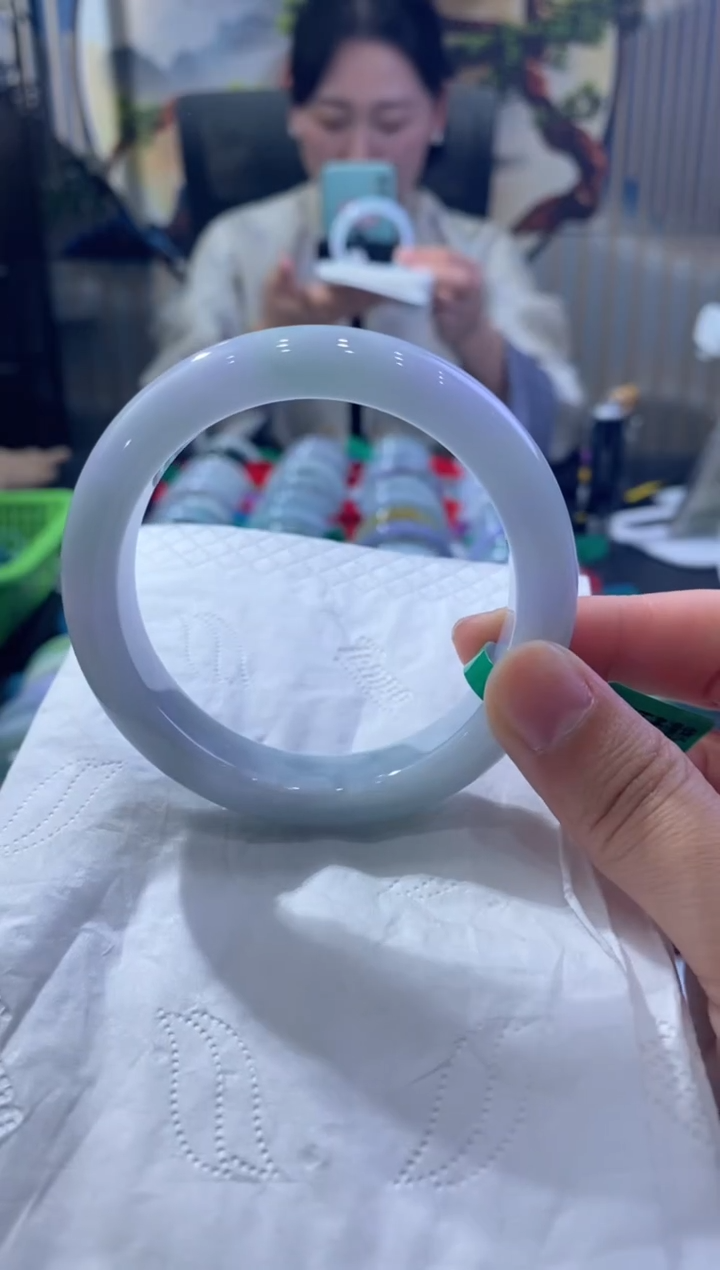 【闪购商品】翡翠手镯未镶嵌00008302