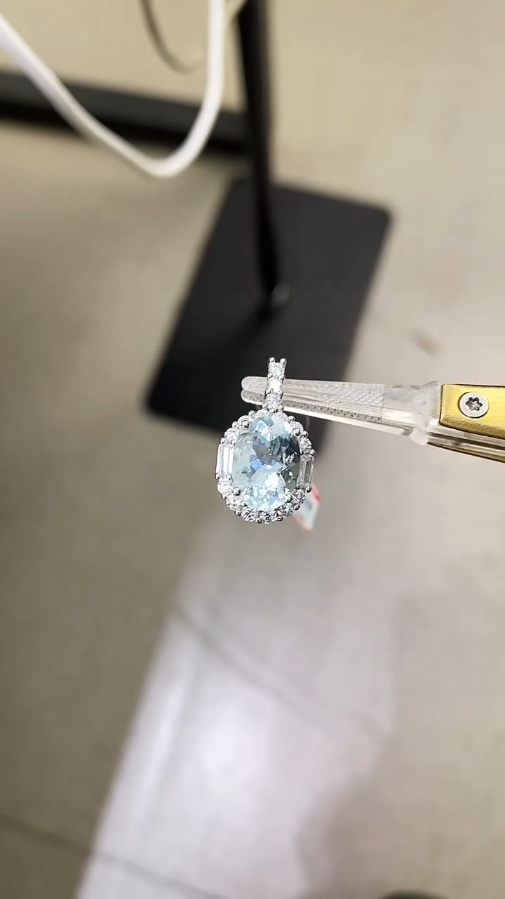 银S925镶嵌吊坠(赠链)海蓝宝石天然海蓝宝