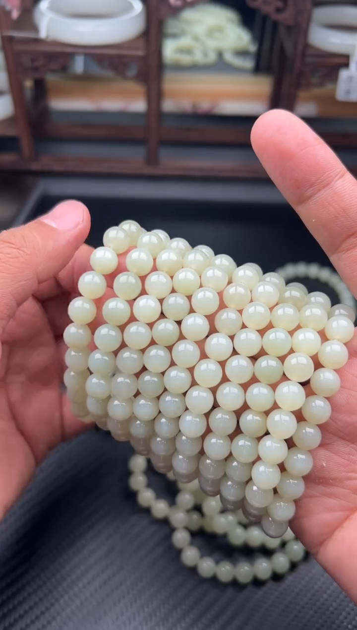 未镶嵌手串和田玉且末微色差近矿卡8多样性发货拍一发一J