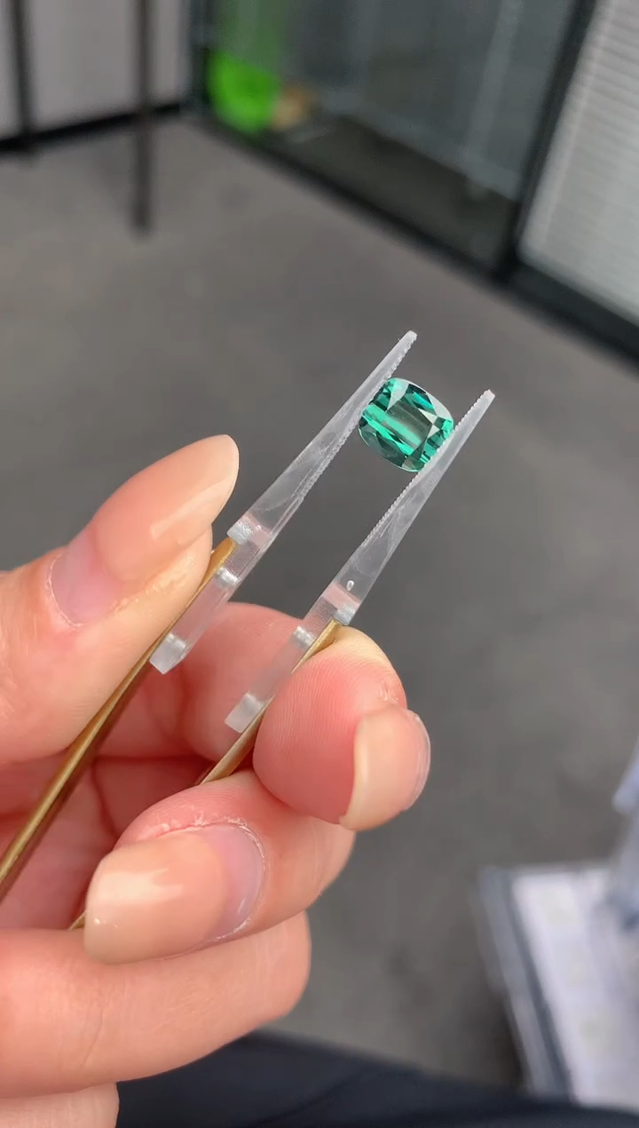 【闪购商品】碧玺裸石未镶嵌2ct碧玺