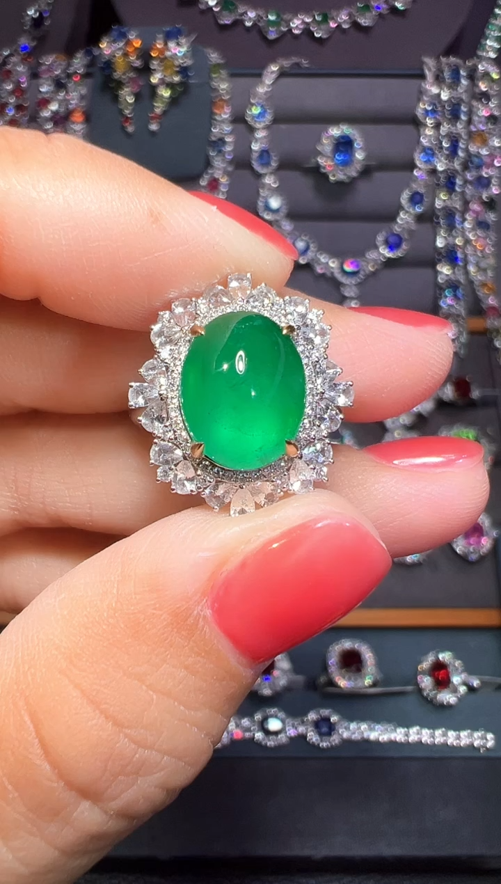 18K金镶嵌5.12祖母绿GUILD-VVG