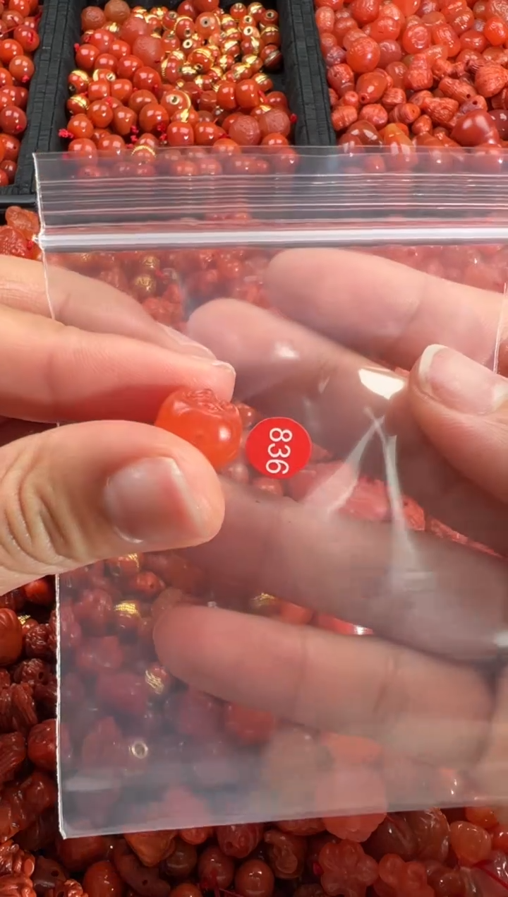 【闪购商品】南红玛瑙颈饰未镶嵌1