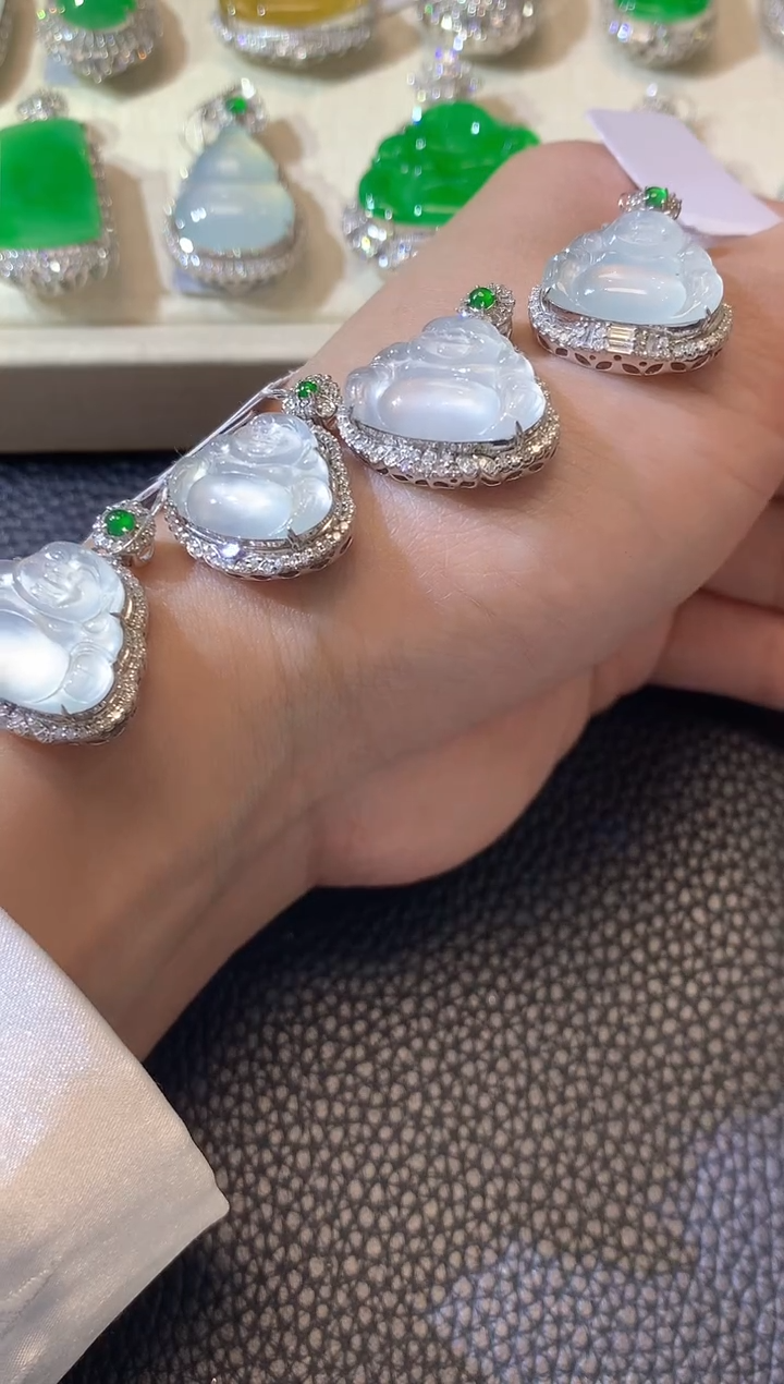 【闪购商品】翡翠吊坠(不含链)18K金镶嵌A83多样性发一件