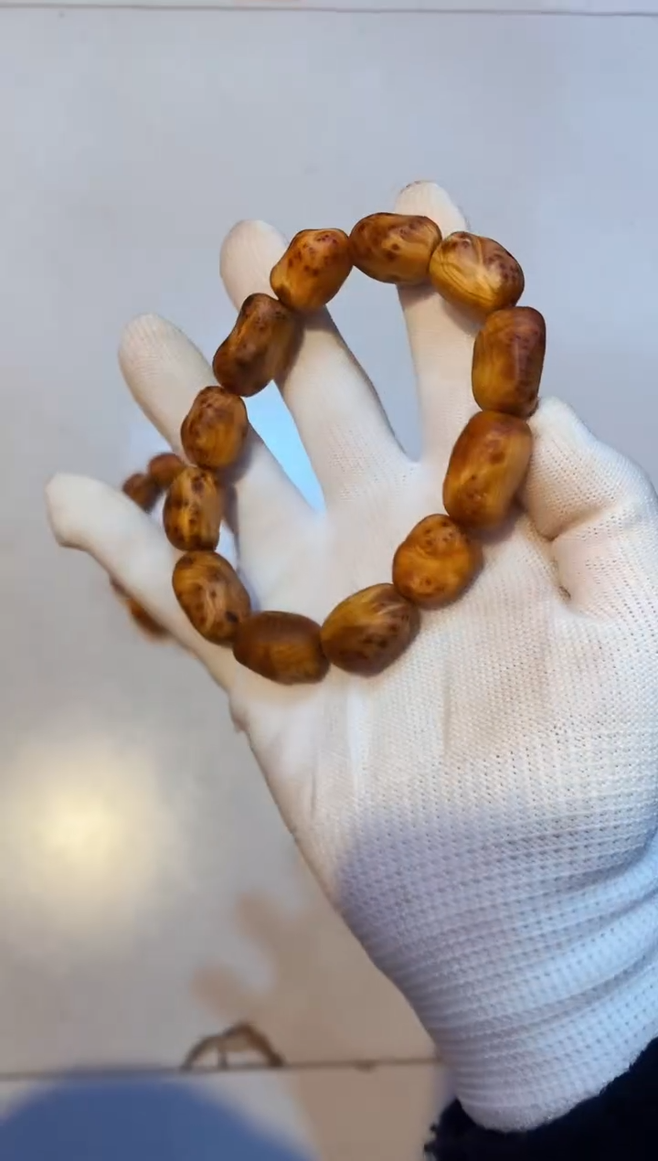 柏木（崖柏）41北太行崖柏陈化手把件手串