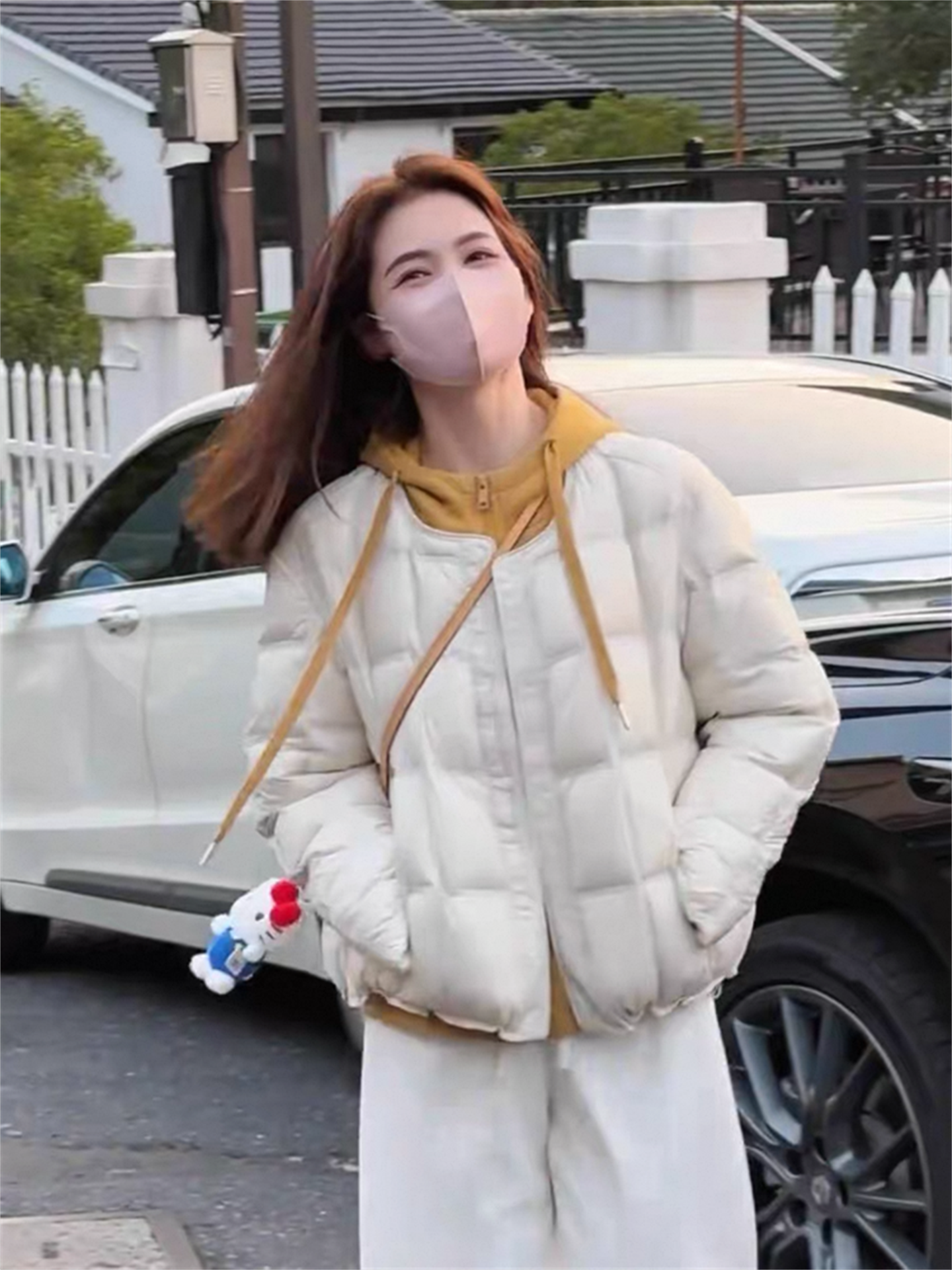 高级感白鸭绒羽绒服女2025冬季新款时尚保暖面包服短款小个子外套