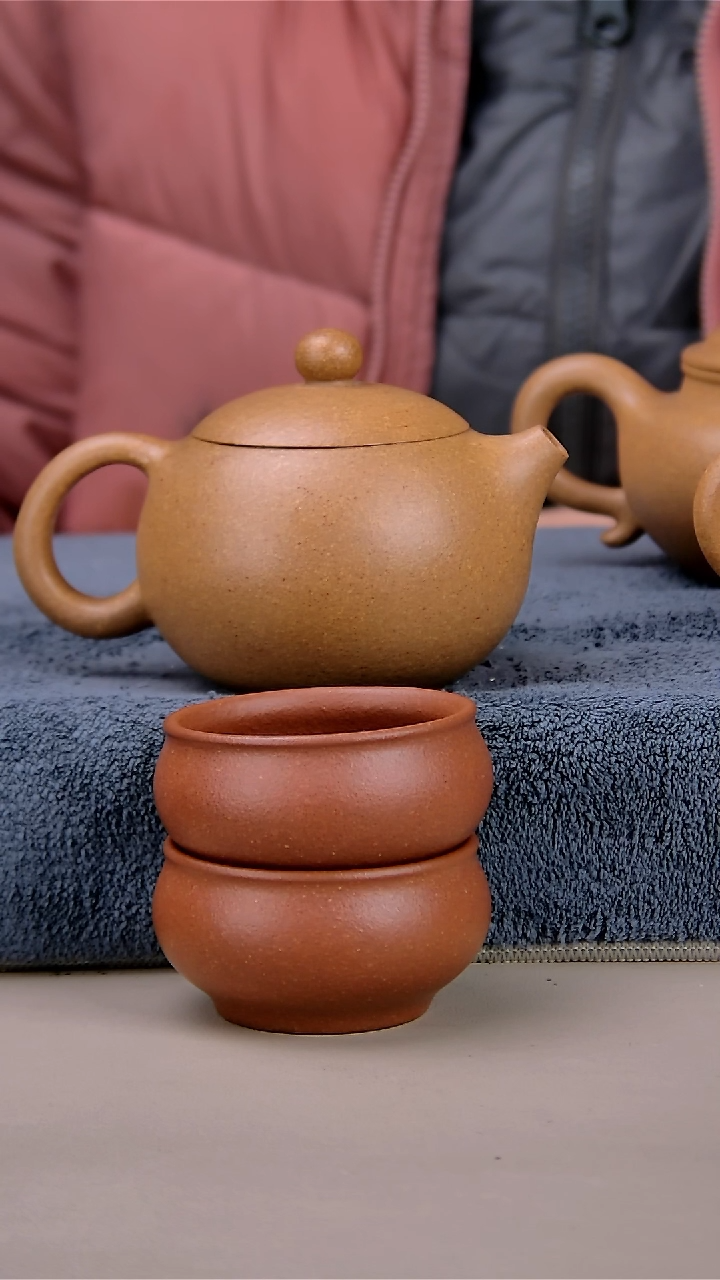 【闪购商品】紫砂茶壶200西施梨皮黄段