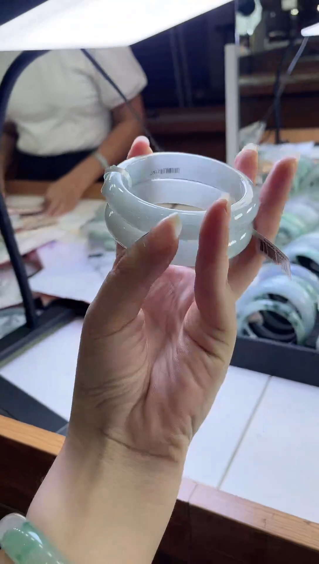 翡翠手镯未镶嵌多样性发一个，4020，hgs