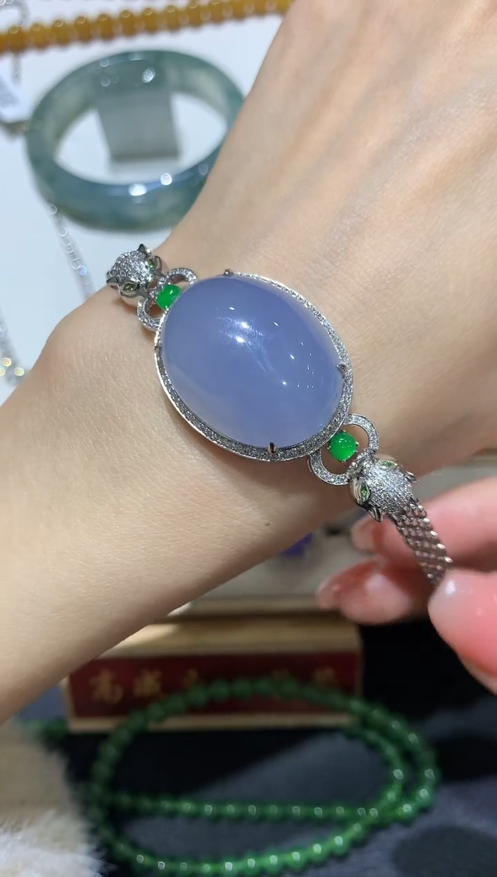 【闪购商品】翡翠吊坠(赠链)18K金镶嵌团购4