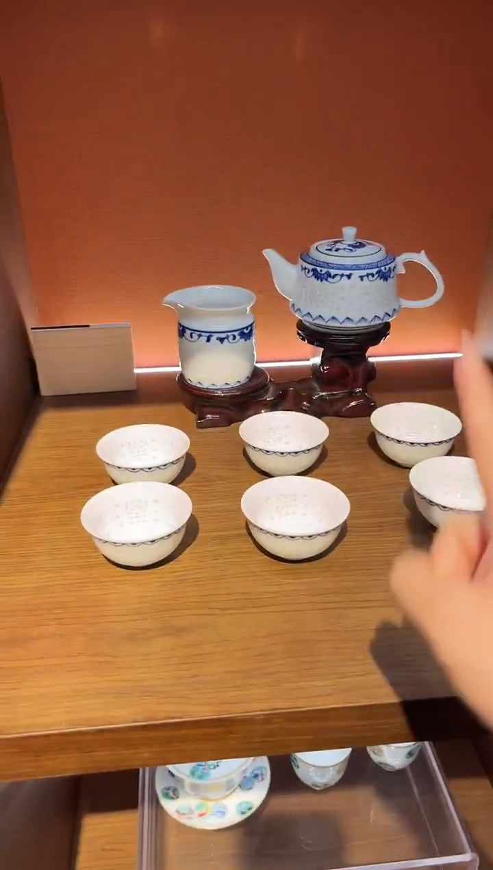 摆件景德镇白亮玉玲珑8头