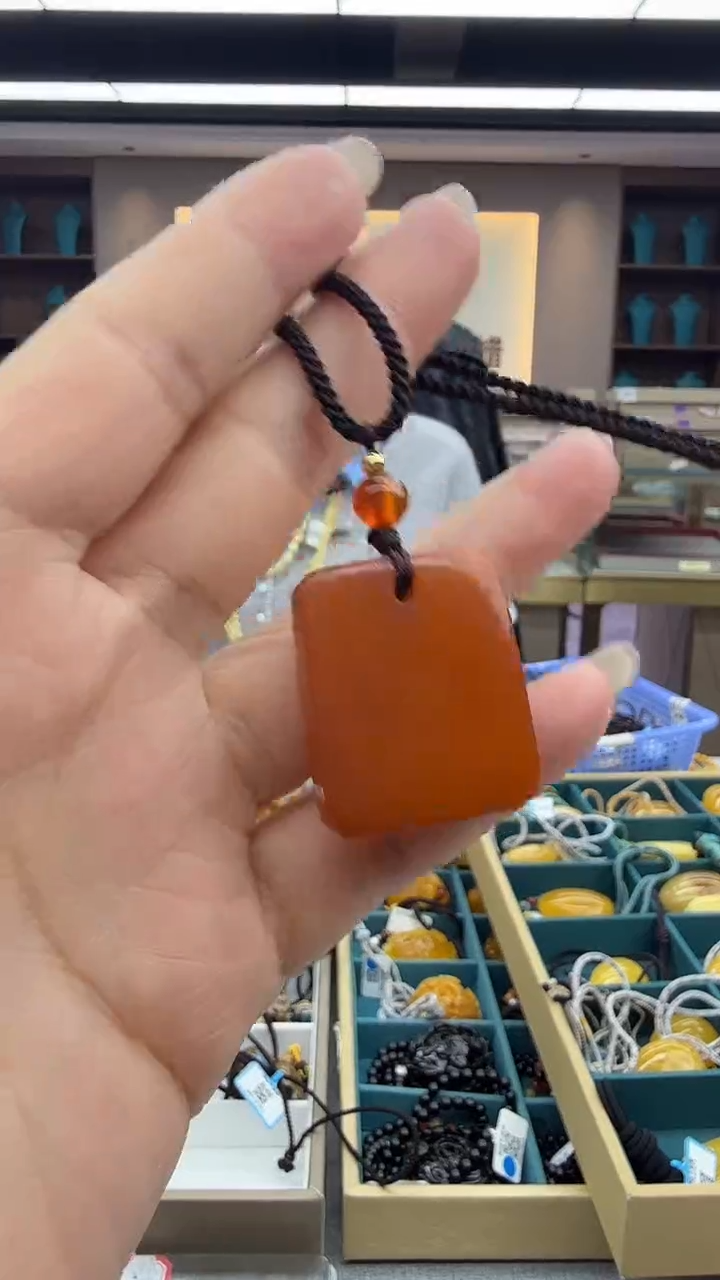 琥珀颈饰未镶嵌33秒拍号 假一罚三 