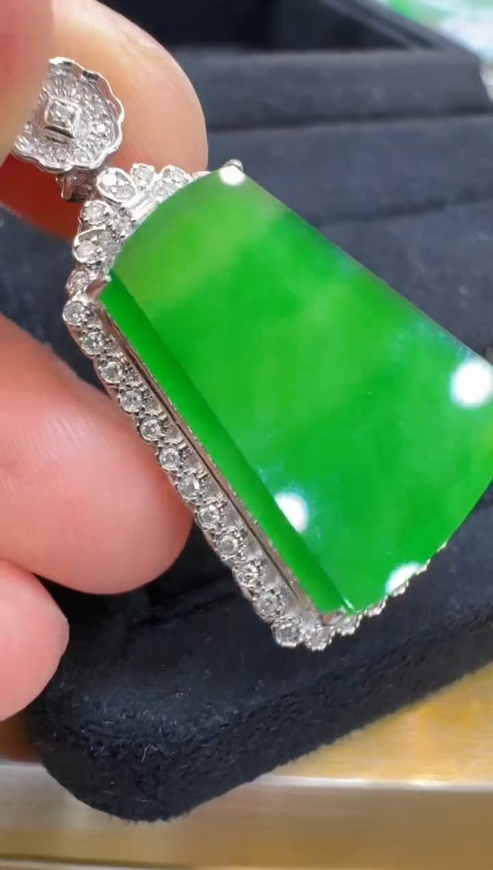 【闪购商品】翡翠吊坠(不含链)18K金镶嵌多样性团购发一件