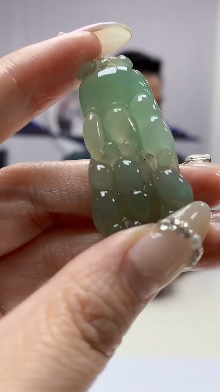 【闪购商品】定制翡翠未镶嵌3916DD-毛货挂件56