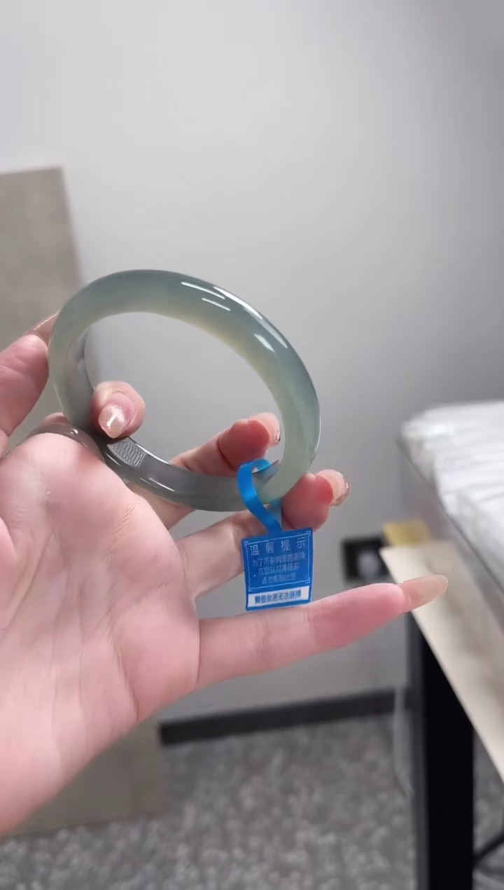 【闪购商品】玛瑙/玉髓手镯未镶嵌60圈