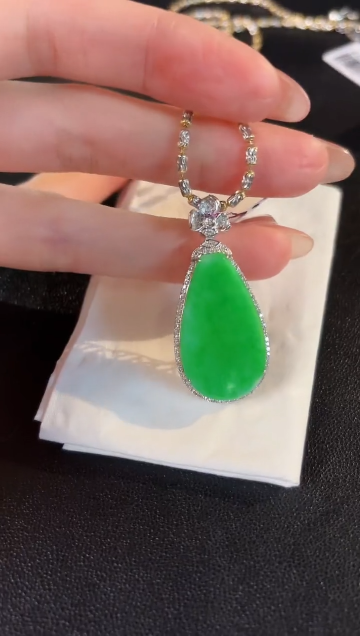 【闪购商品】翡翠吊坠(不含链)18K金镶嵌缅料A货/支持复检/一件