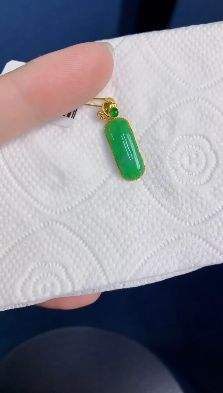 颈饰18K金镶嵌翡翠天然翡翠缅甸A货