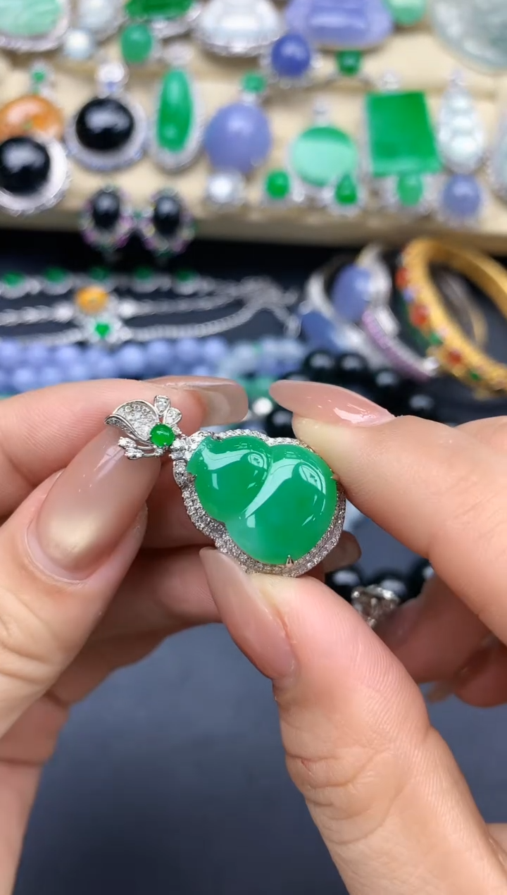 颈饰18K金镶嵌翡翠357-中国好珍宝