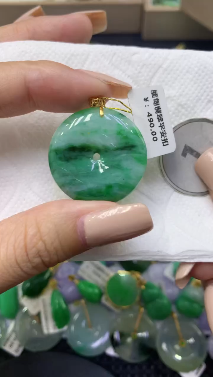 颈饰未镶嵌翡翠天然缅甸翡翠A货