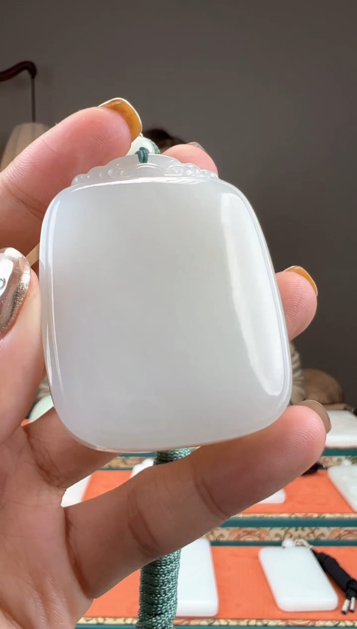 【闪购商品】和田玉颈饰未镶嵌1