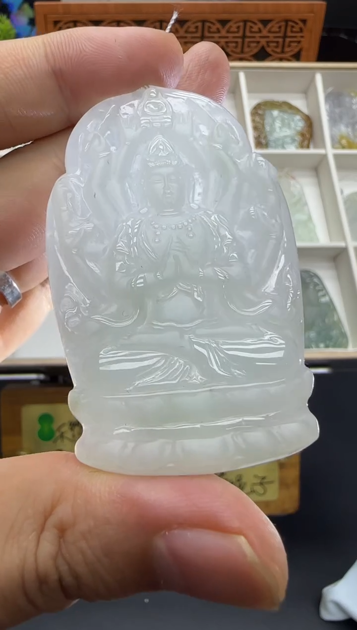 翡翠挂件未镶嵌A货翡翠多样性孤品