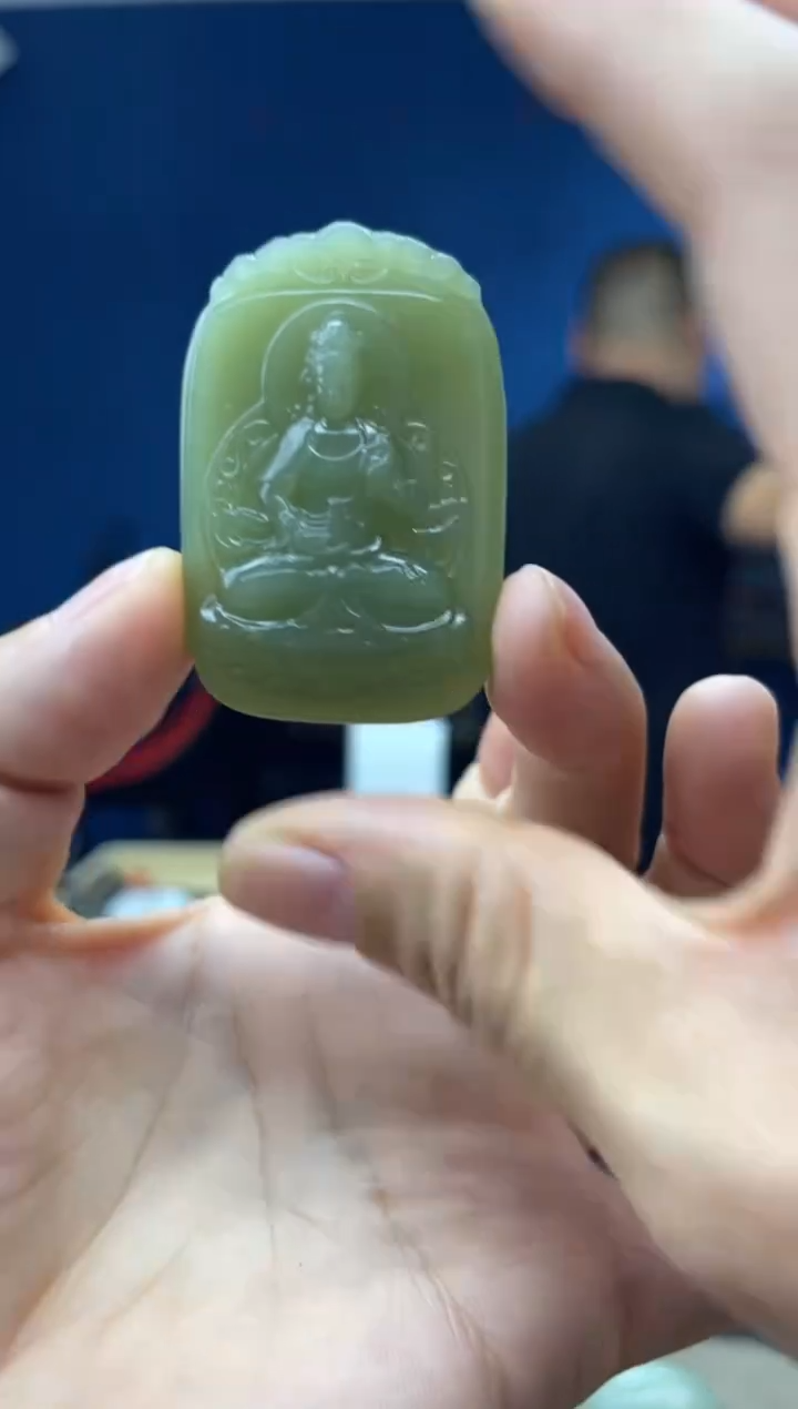 和田玉未镶嵌颈饰1