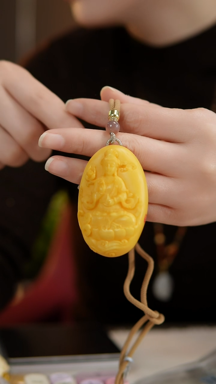 琥珀颈饰未镶嵌蜜蜡吊坠