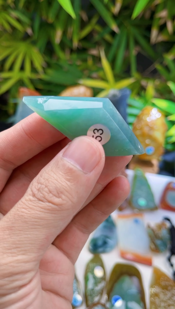 未镶嵌定制翡翠翡翠