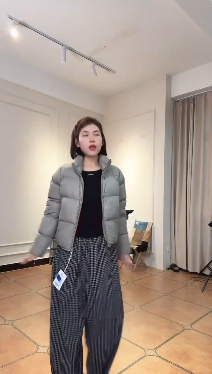 杨*设计师品牌白色长袖T