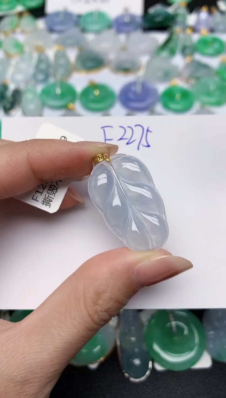 颈饰18K金镶嵌翡翠天然缅甸A货翡翠百元以上9元证书费自理