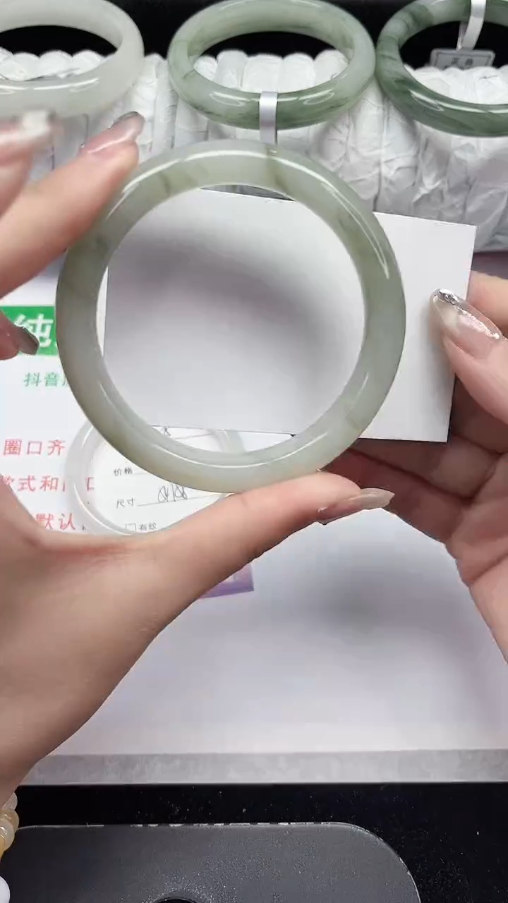 未镶嵌手镯石英质玉156-59/60