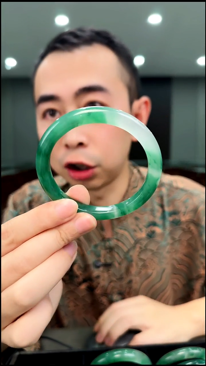 吊坠(赠链)未镶嵌石英质玉59.5