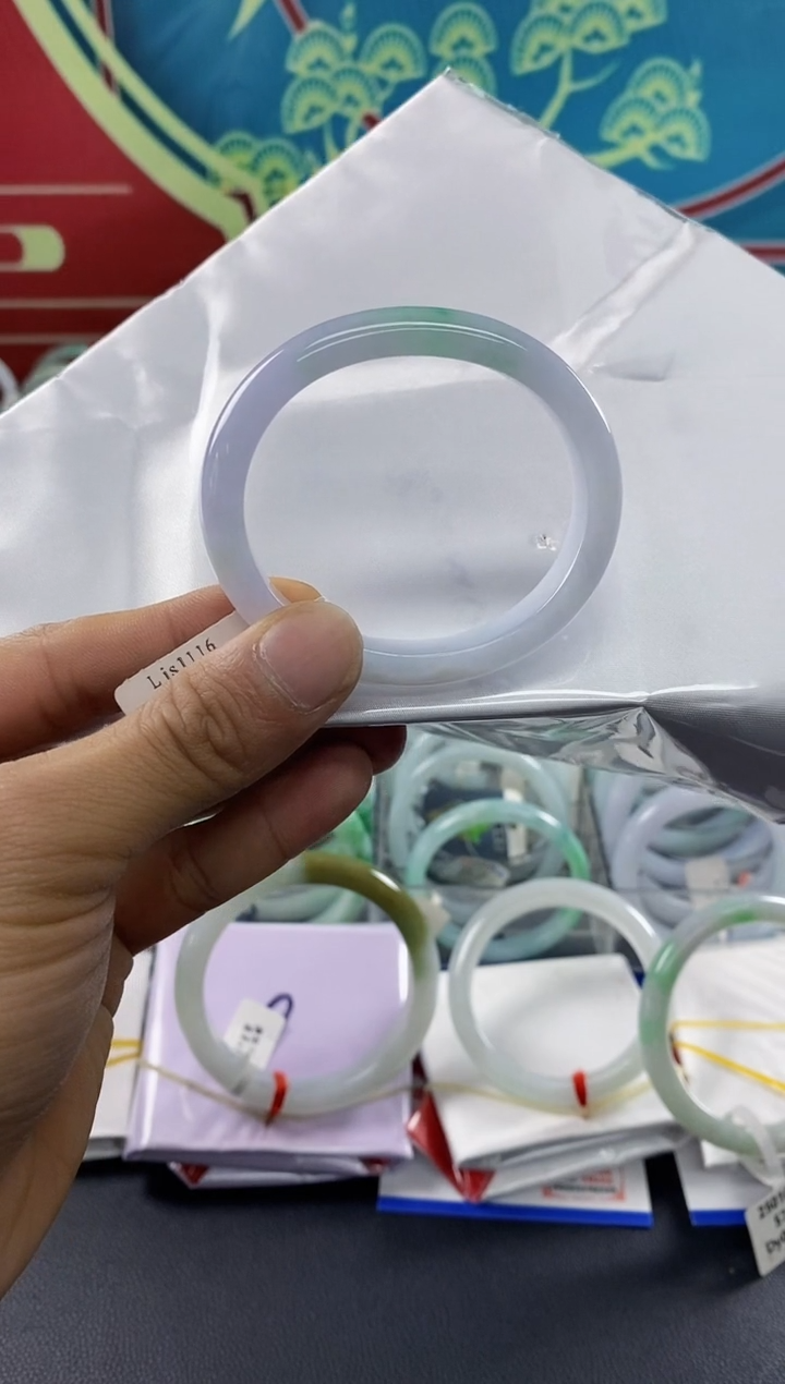 翡翠未镶嵌手镯翡翠