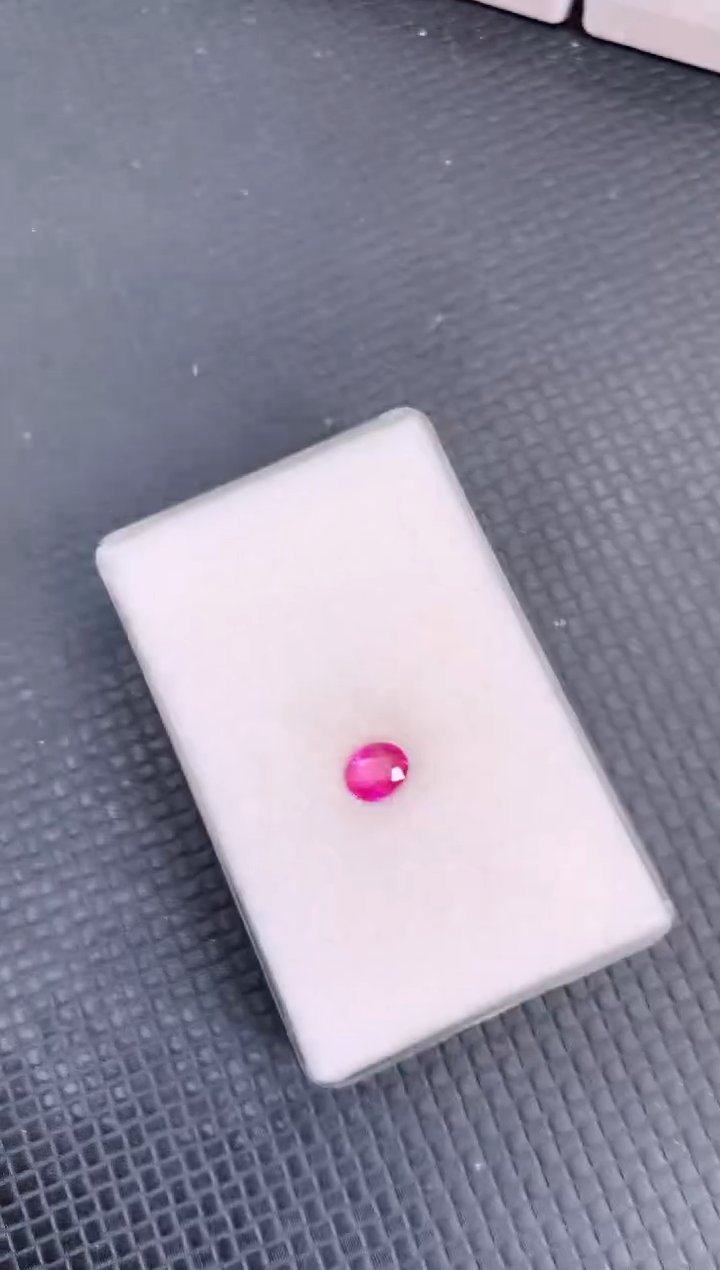 【闪购商品】蓝宝石裸石未镶嵌天然无烧热粉色蓝宝石1.02ct