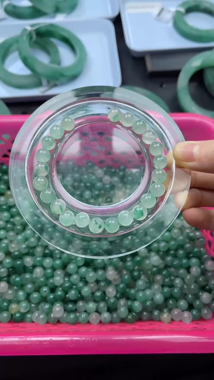 【闪购商品】石英质玉手串未镶嵌天然非洲翠手串多样性发一件