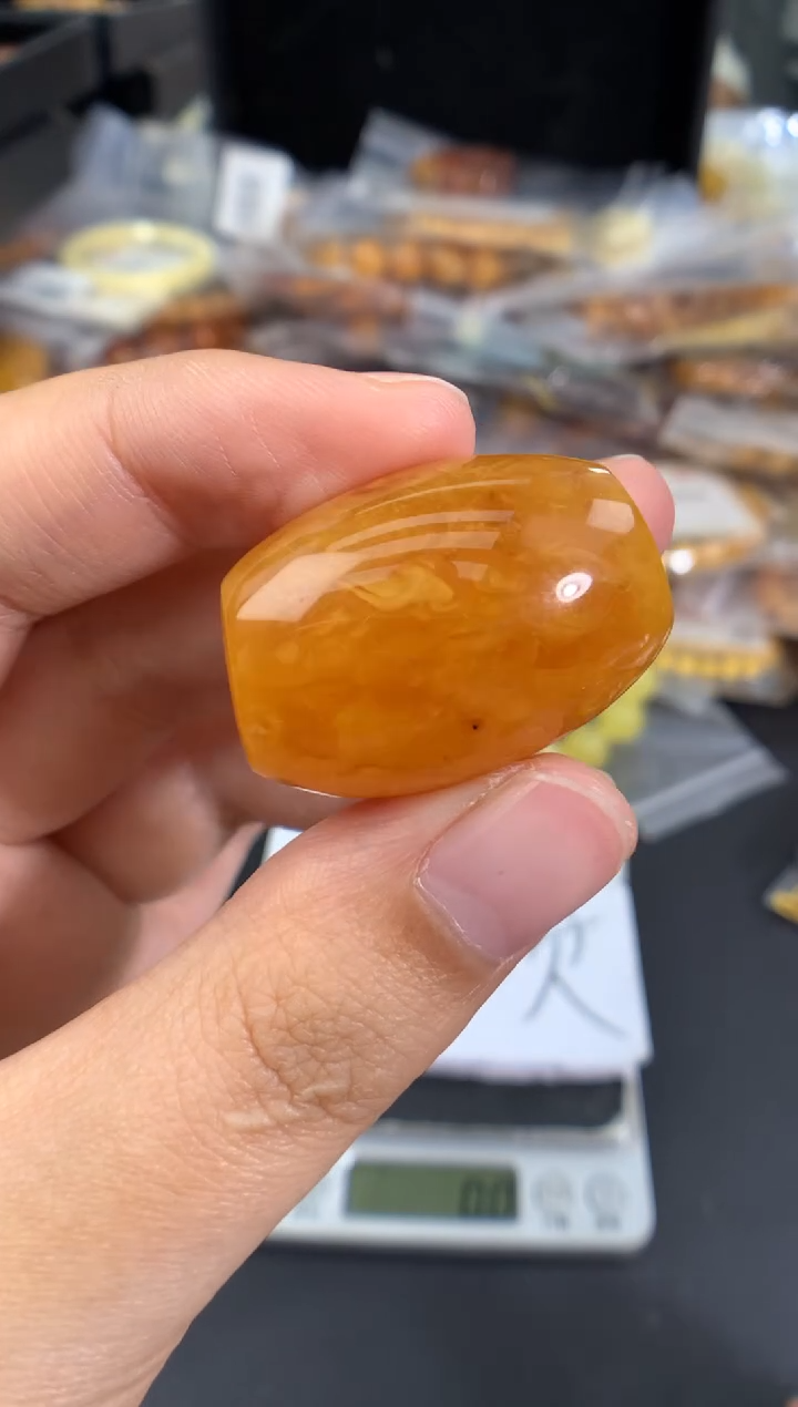 蜜蜡未镶嵌珠宝奇石1