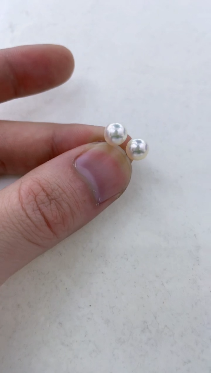 18K金镶嵌耳饰海水珍珠  