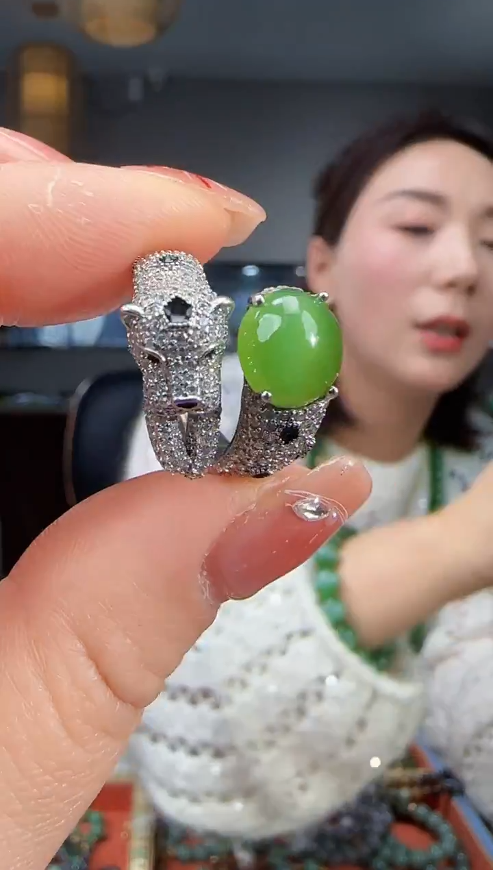 银S925镶嵌戒指和田玉1