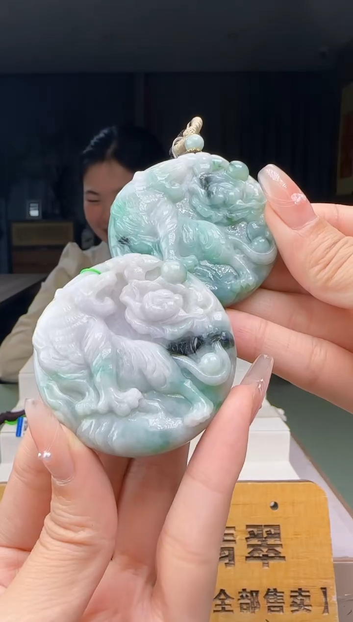 【闪购商品】翡翠吊坠(不含链)未镶嵌多样性发一MM@@60B7J11540