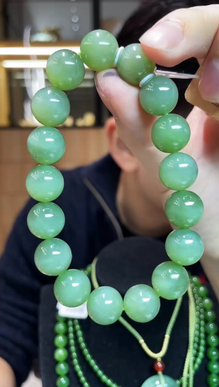 颈饰未镶嵌和田玉和田玉碧玉手串12mm