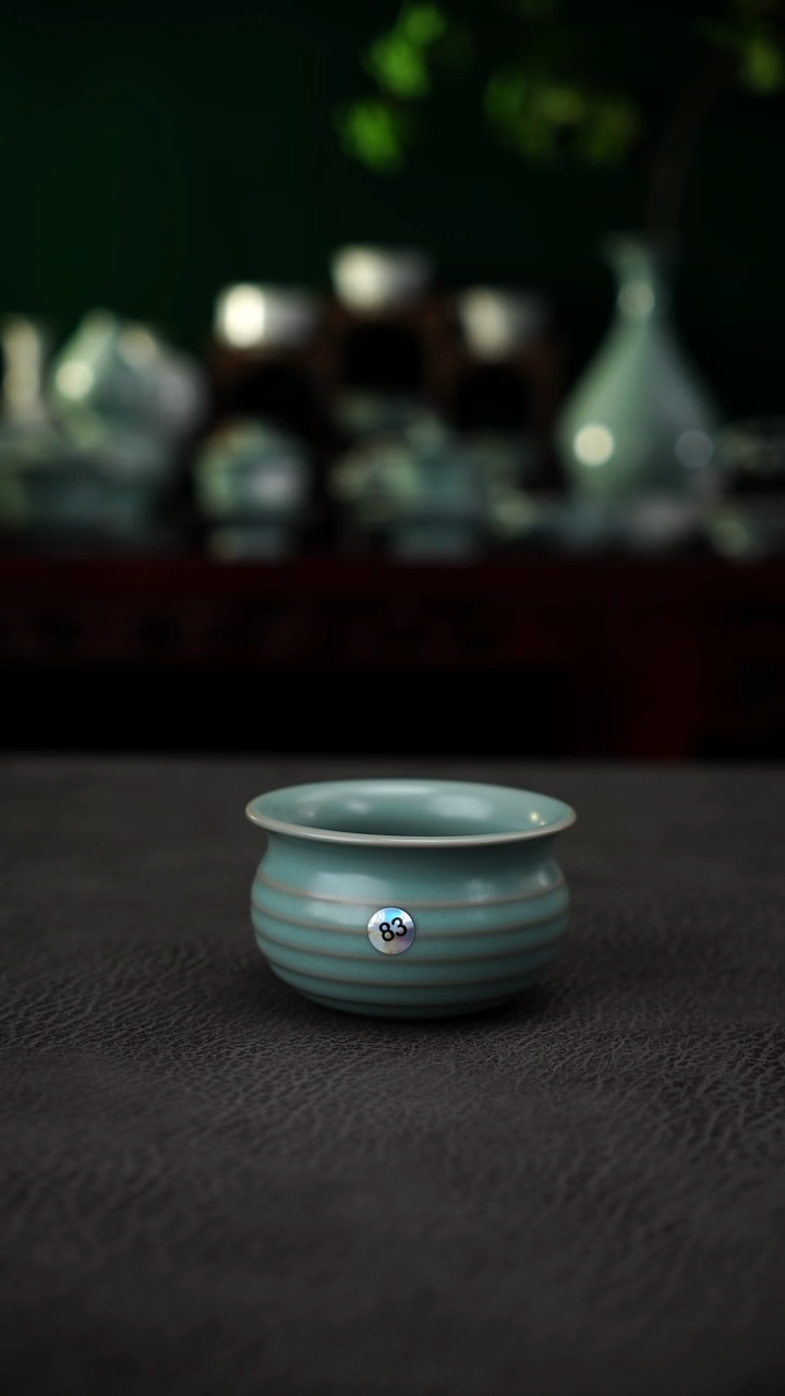 83精品无纹炫纹杯~帆