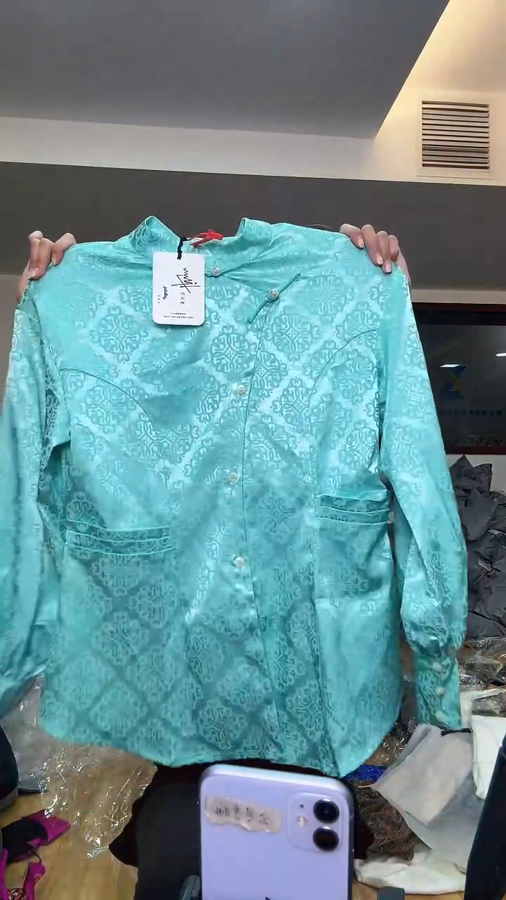 衬衣       2XL码    130-140斤