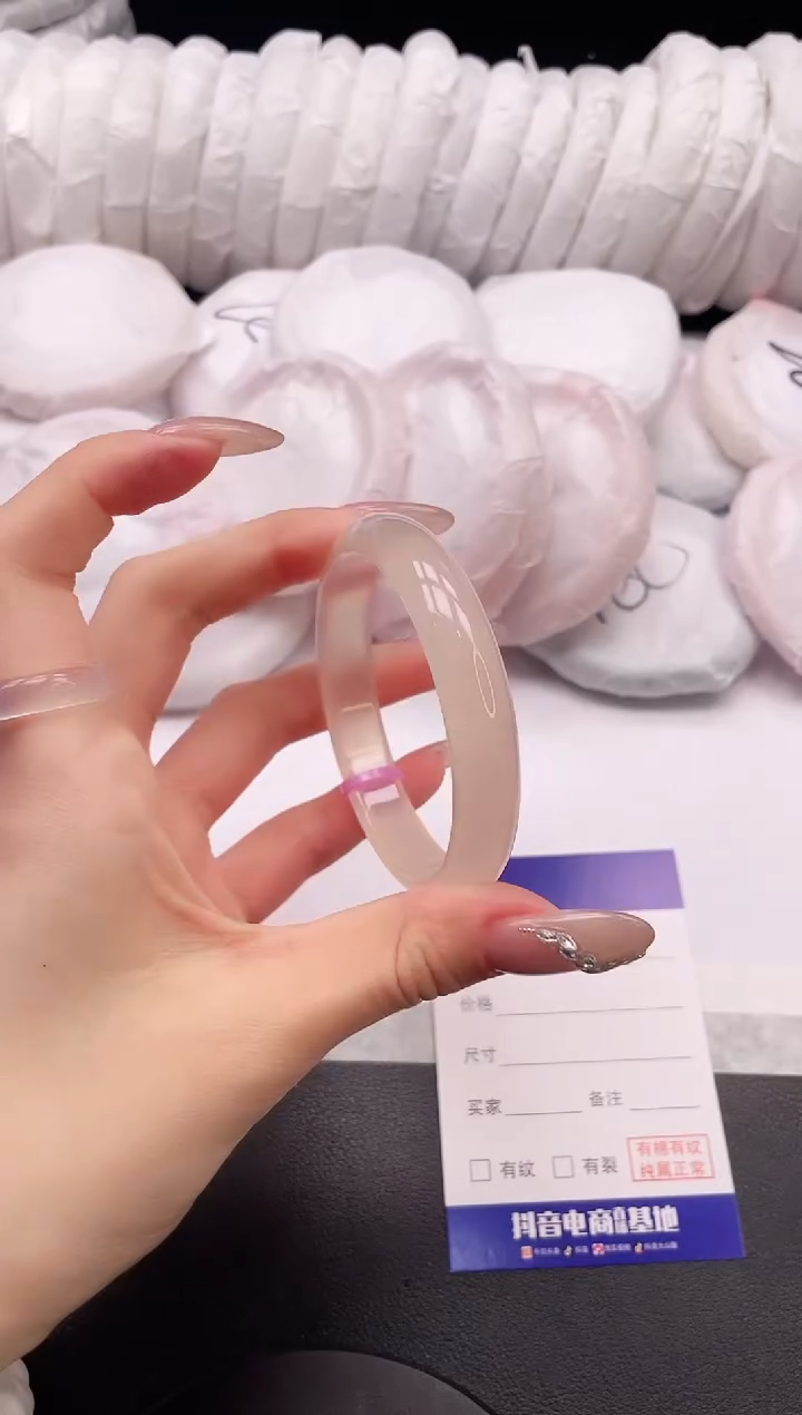 【闪购商品】石英质玉手镯未镶嵌8K88-56