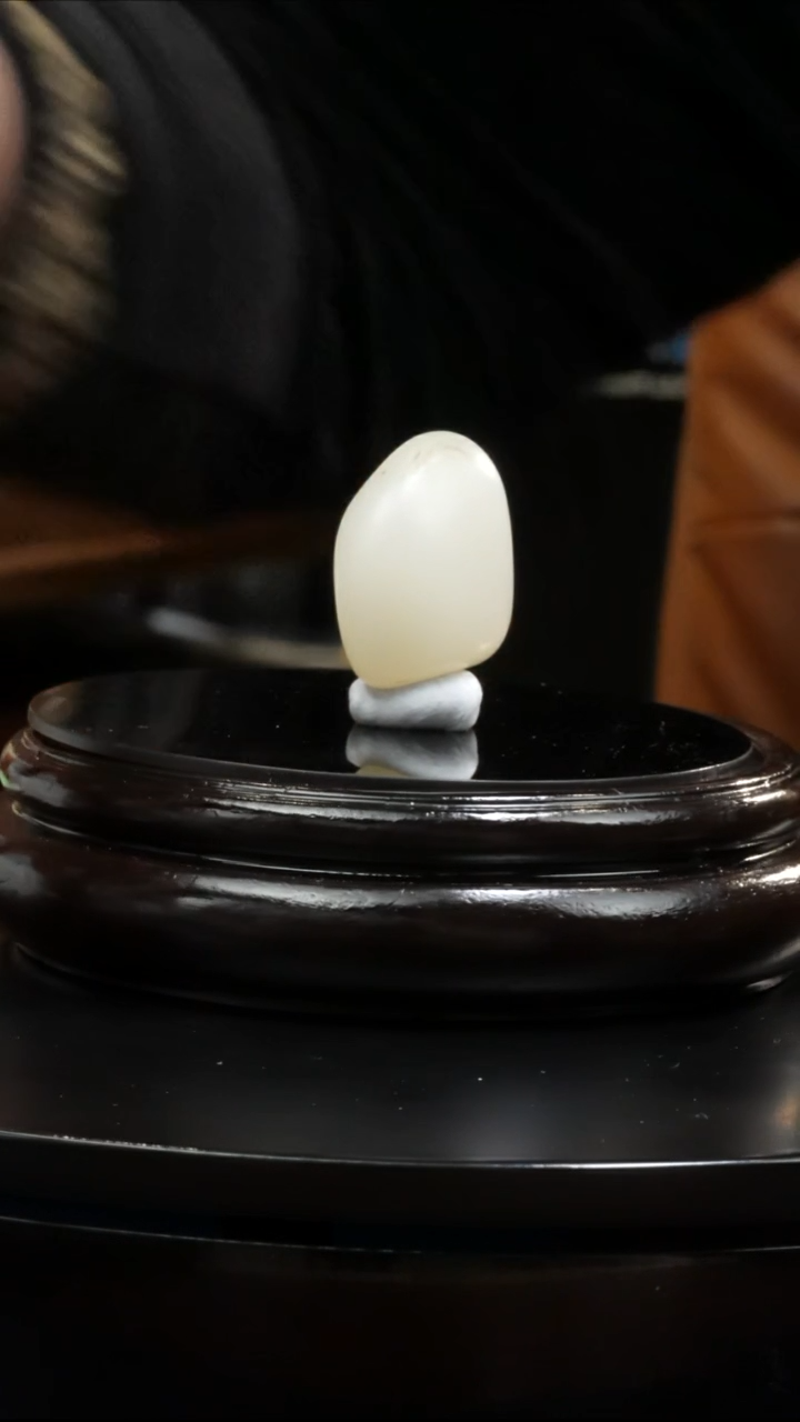 【闪购商品】和田玉吊坠(不含链)未镶嵌15.7克和田玉原石