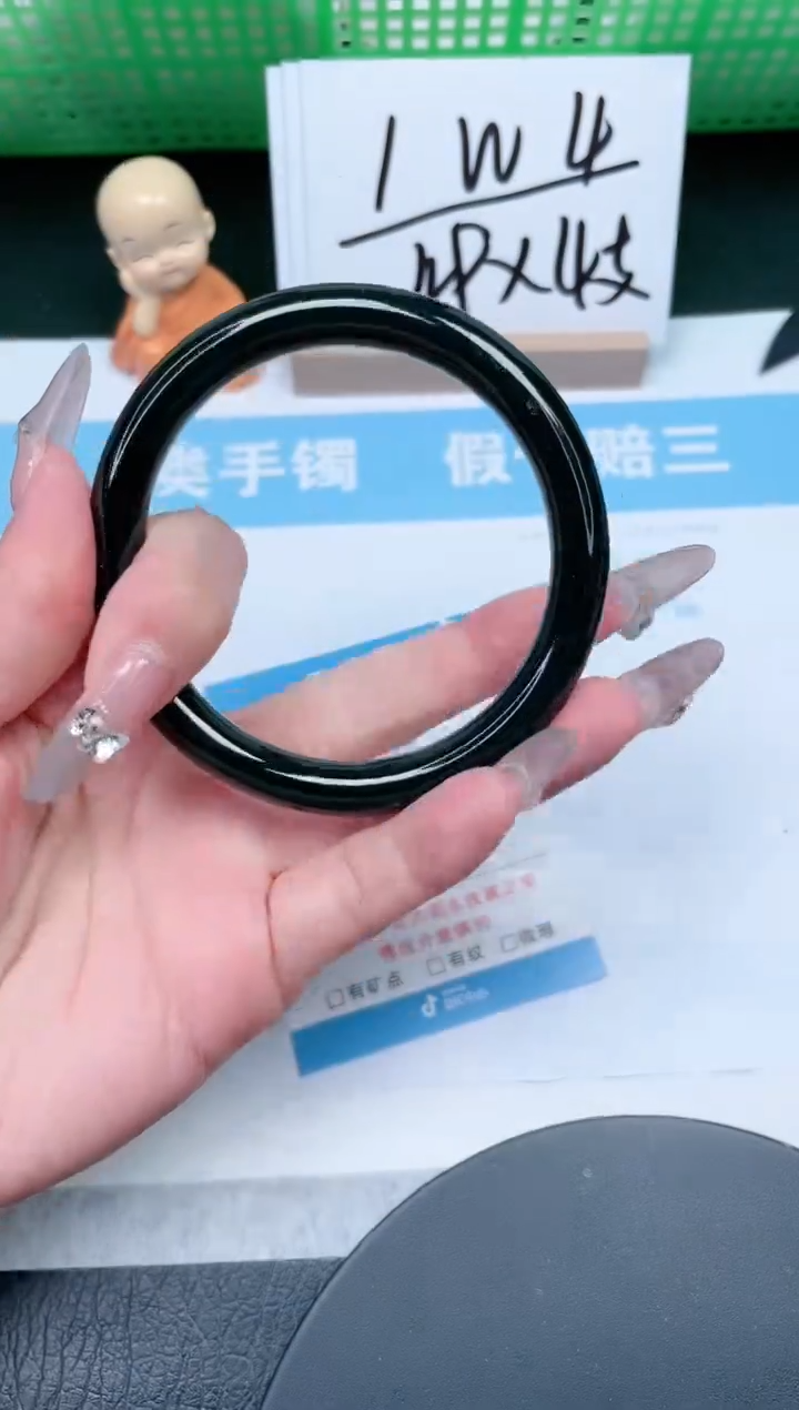 【闪购商品】和田玉手镯未镶嵌80-60.3