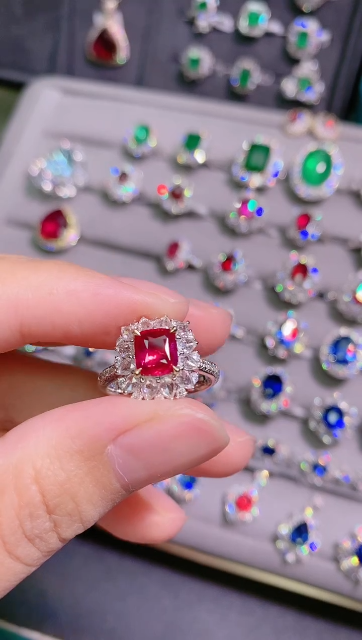 18K金镶嵌18K金戒指红宝石用****9.