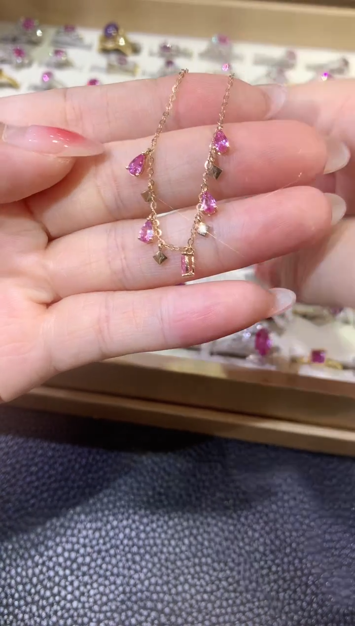 【闪购商品】彩色蓝宝石项链18K金镶嵌D76 多样性发货一件
