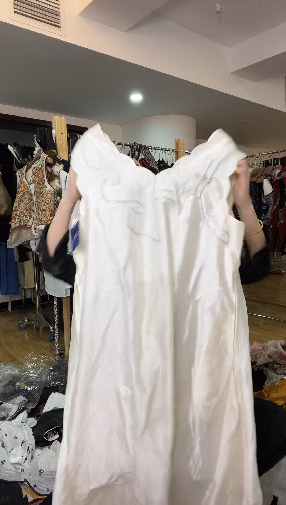 柒*M码     120斤  吊带裙  无腰带