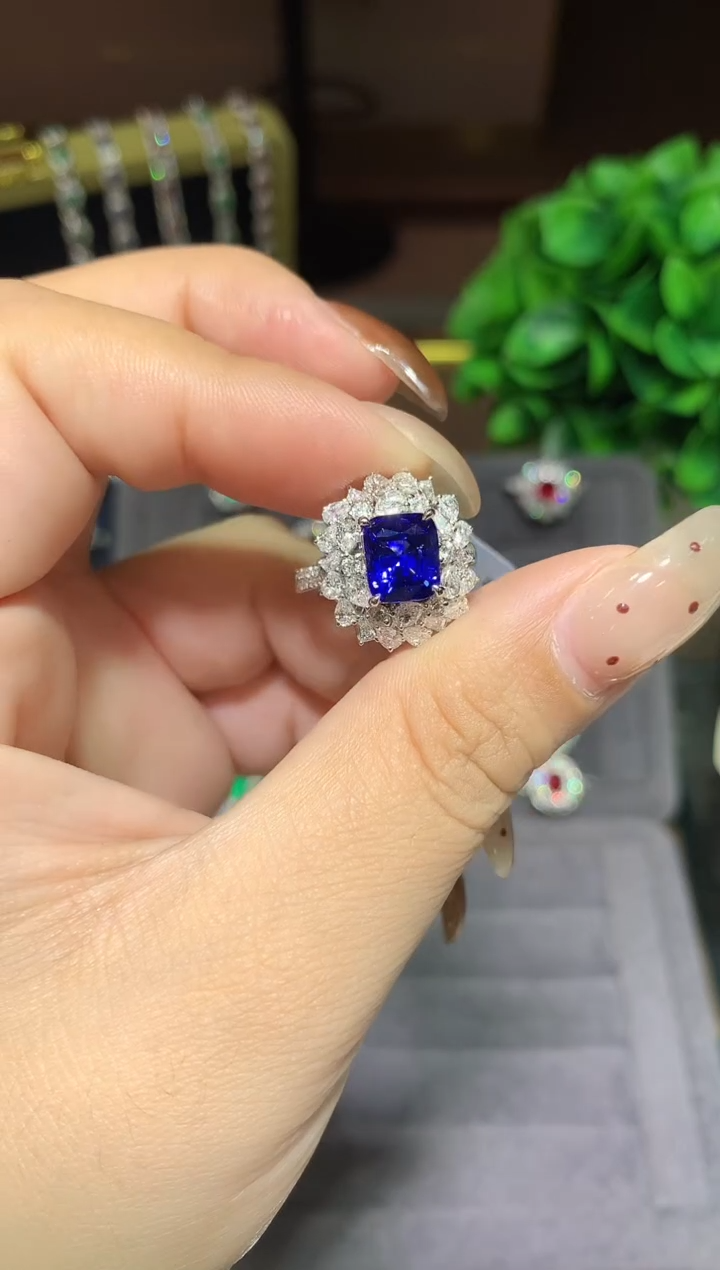 戒指蓝宝石18K金镶嵌3.06ct